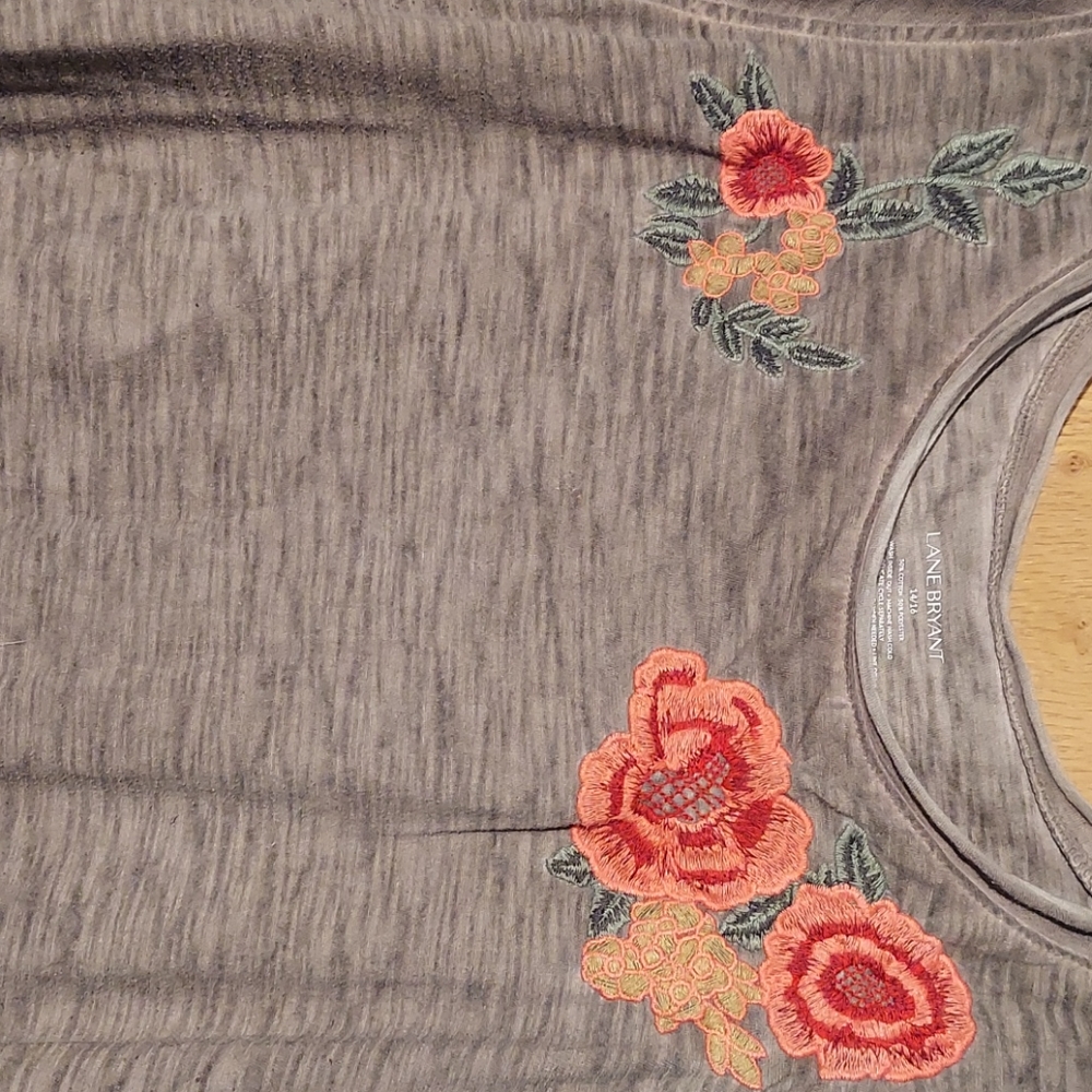 Green long blouse with orange flowers - Picture 2 of 2
